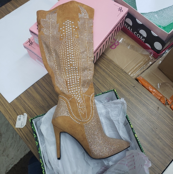 Tan Western Knee High Sexy Boots Studs & Stones - Picture 10 of 10